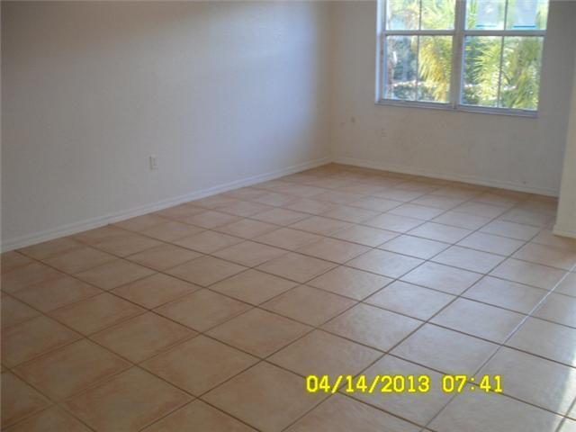 1624 Southeast 20th Road Homestead, FL 33035 - Photo 6 of 9