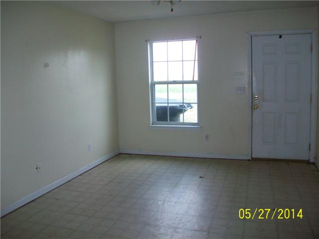 1003 State Line Road Oak Grove, KY 42262 - Photo 2 of 10