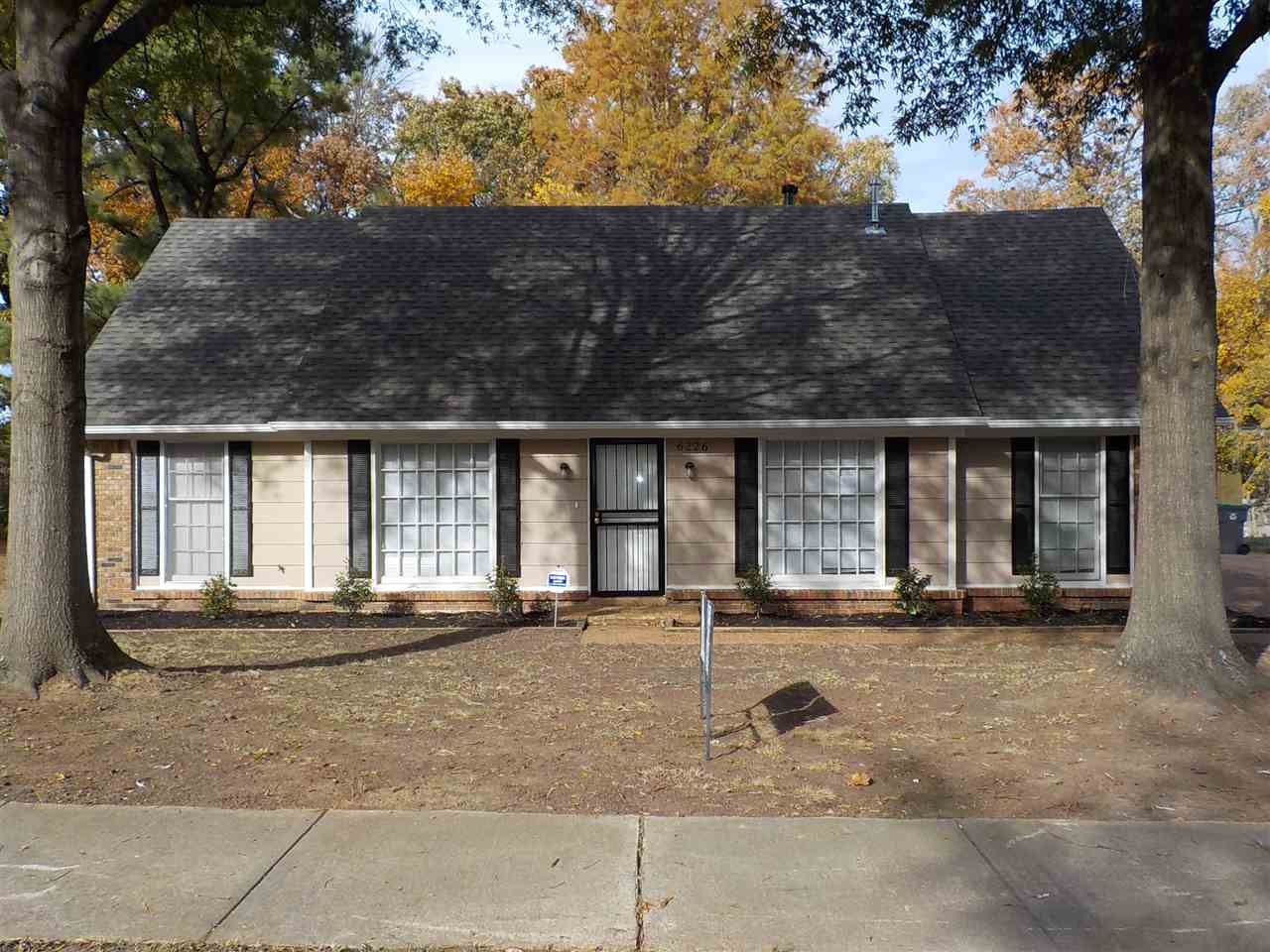 6226 Ridge Manor Drive Memphis, TN 38115 - Photo 1 of 13 Gallery Image 1