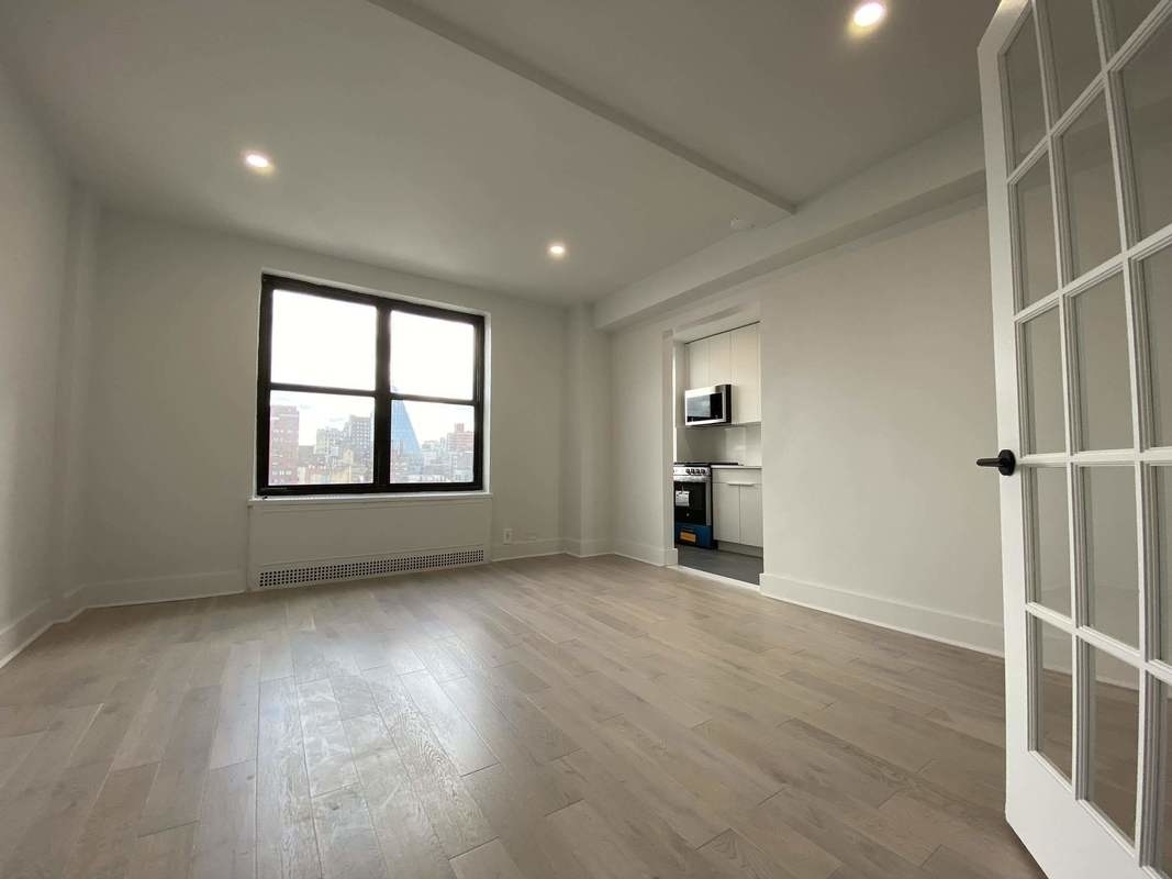 161 West 16th Street, Unit 15J Manhattan, NY 10011 - Photo 3 of 7