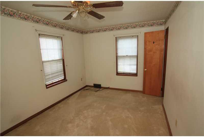 514 Old Hill Road Jeannette, PA 15644 - Photo 8 of 10