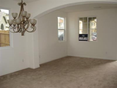 5501 Ridge Lake Court Bakersfield, CA 93313 - Photo 4 of 6 Gallery Image 4