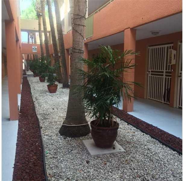 5 Olive Drive, Unit 7 Hialeah, FL 33010 - Photo 3 of 4