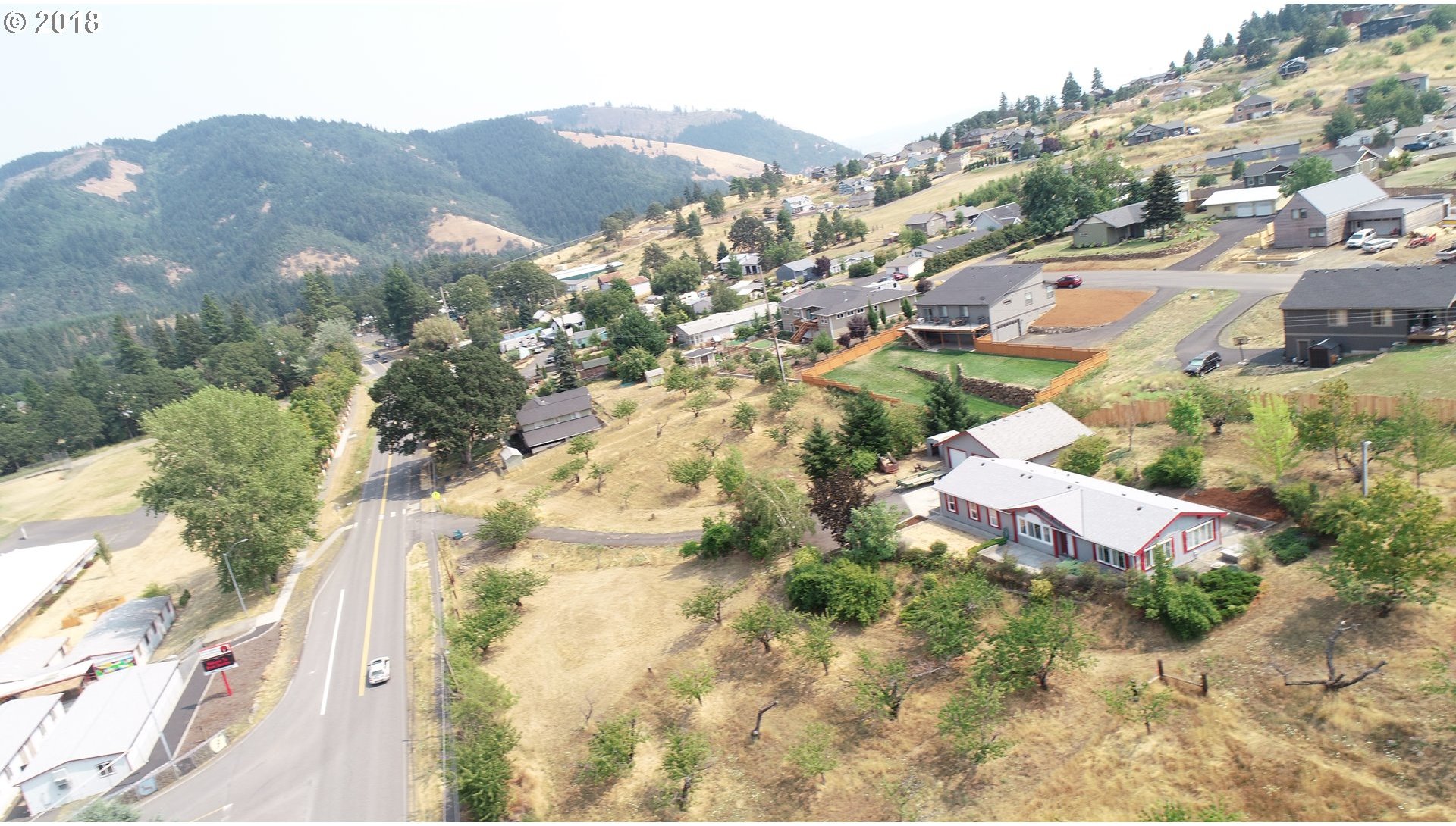 517 Northwest Loop Road White Salmon, WA 98672 - Photo 5 of 8 Gallery Image 5