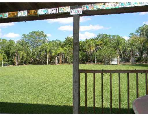 5810 Southwest 195th Terrace Southwest Ranches, FL 33332 - Photo 17 of 18 Gallery Image 17