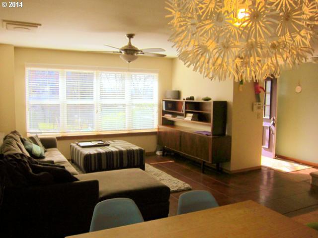 1315 Southeast Oak Street Portland, OR 97214 - Photo 3 of 16