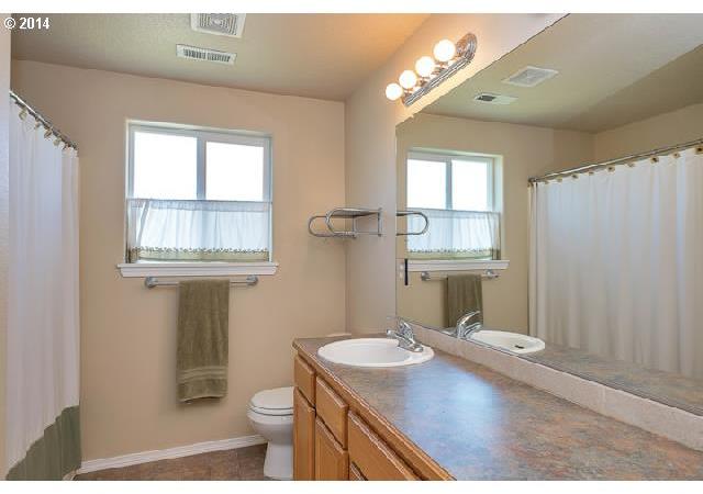 12009 Rees Street Northeast Donald, OR 97020 - Photo 9 of 16