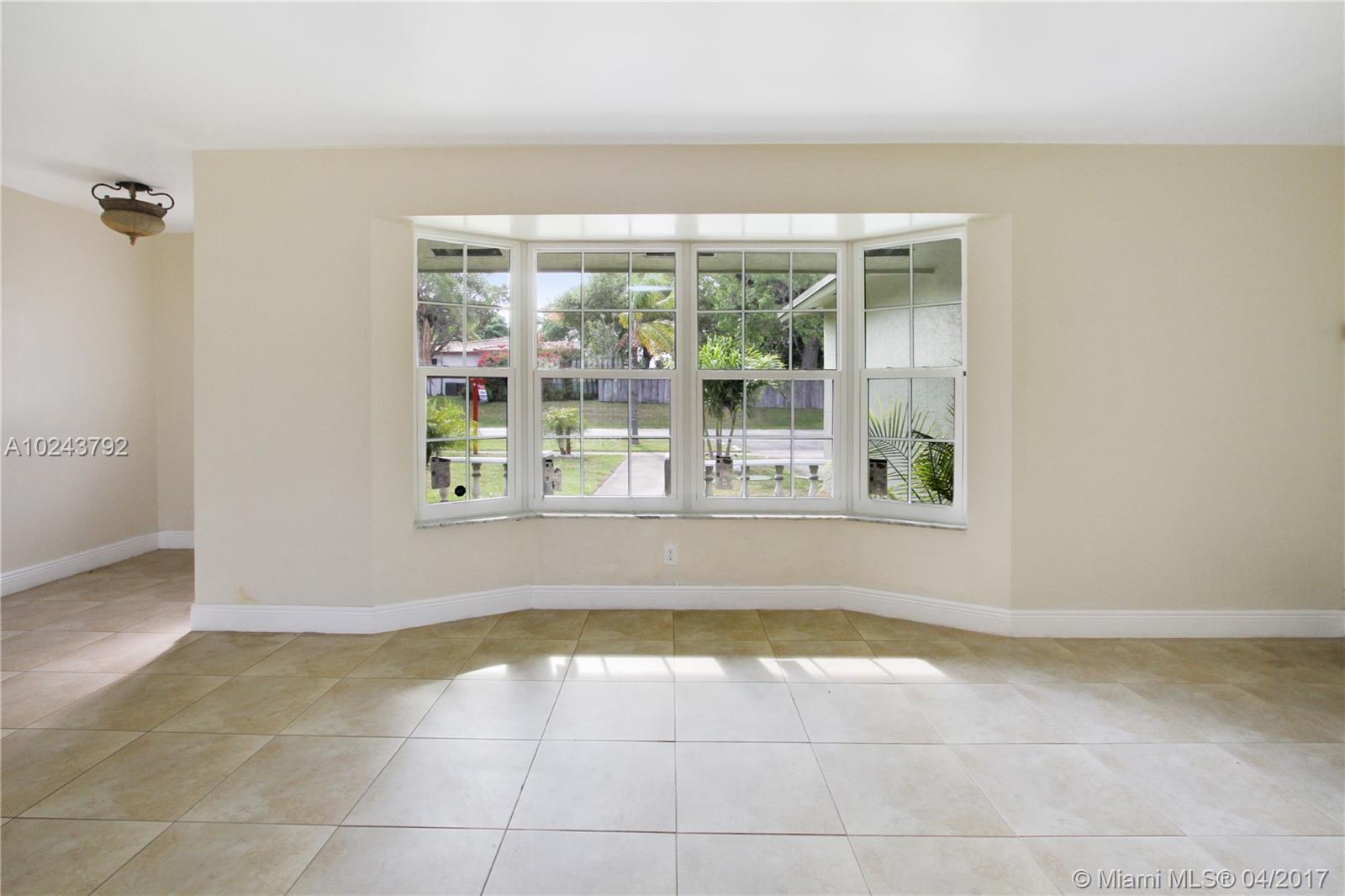 2109 North Park Road Hollywood, FL 33021 - Photo 6 of 15