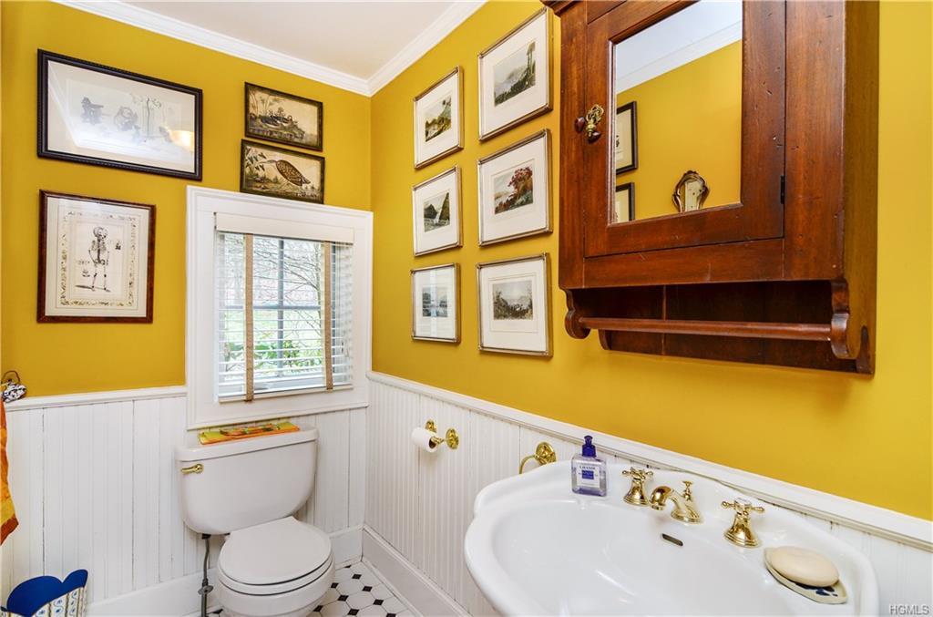 711 Quaker Road Chappaqua, NY 10514 - Photo 11 of 29 Gallery Image 11