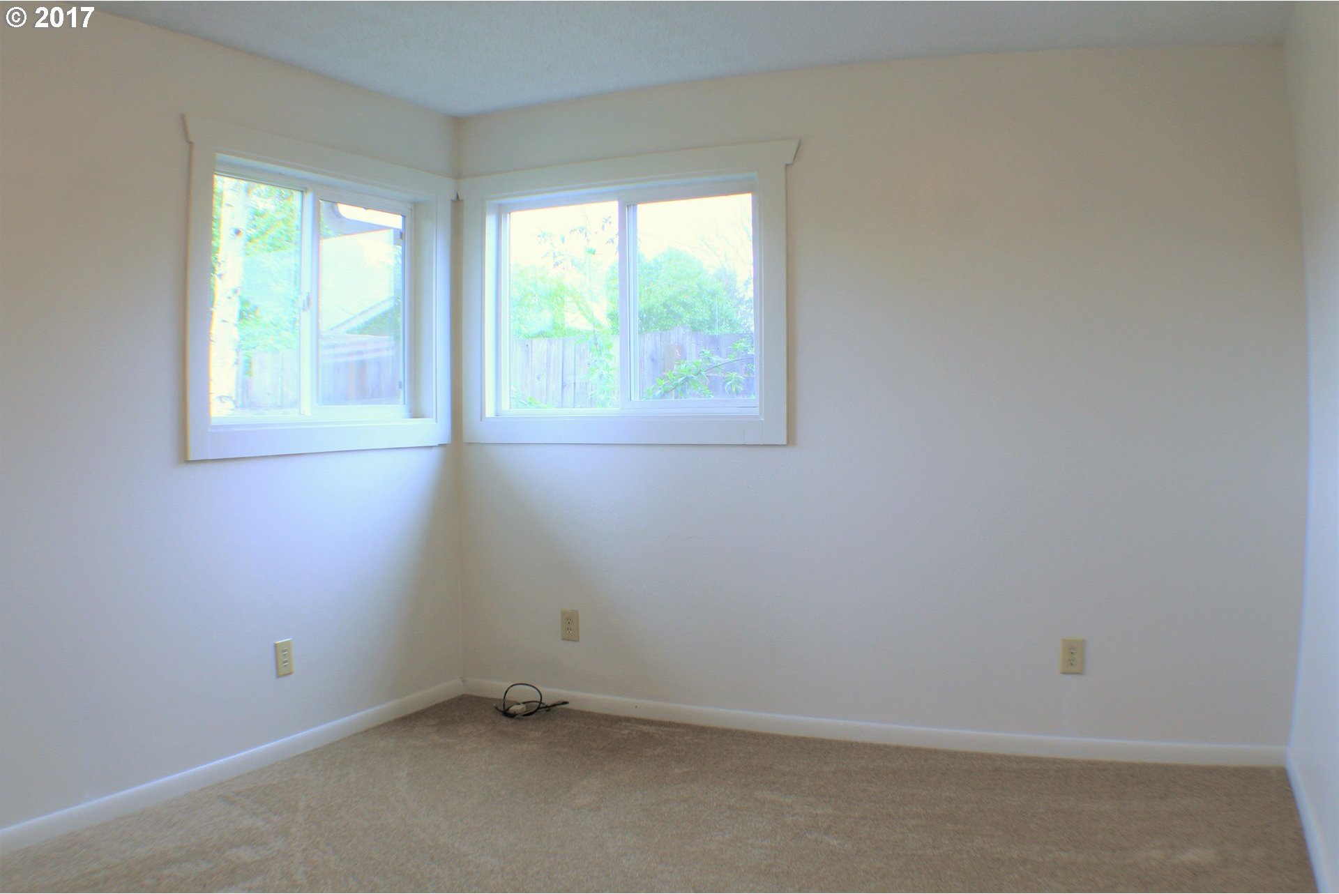 2063 Austin Road Roseburg, OR 97471 - Photo 5 of 17