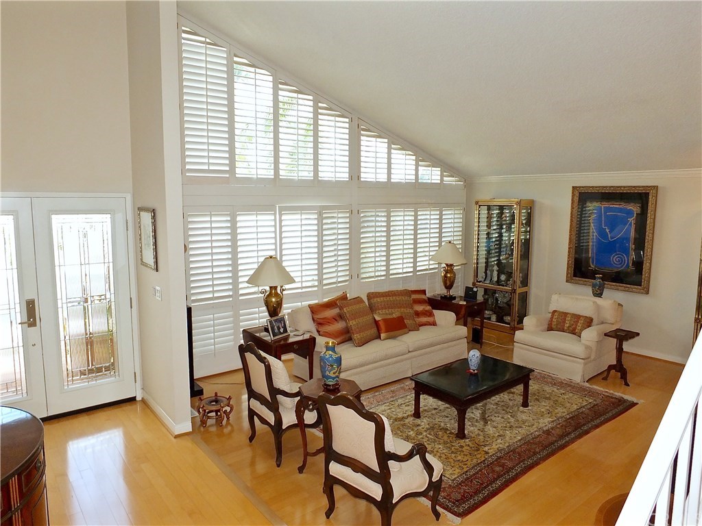 831 Hillside Drive Long Beach, CA 90815 - Photo 4 of 51