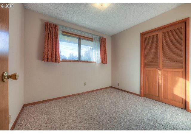 392 Insel Road Woodland, WA 98674 - Photo 5 of 27 Gallery Image 5