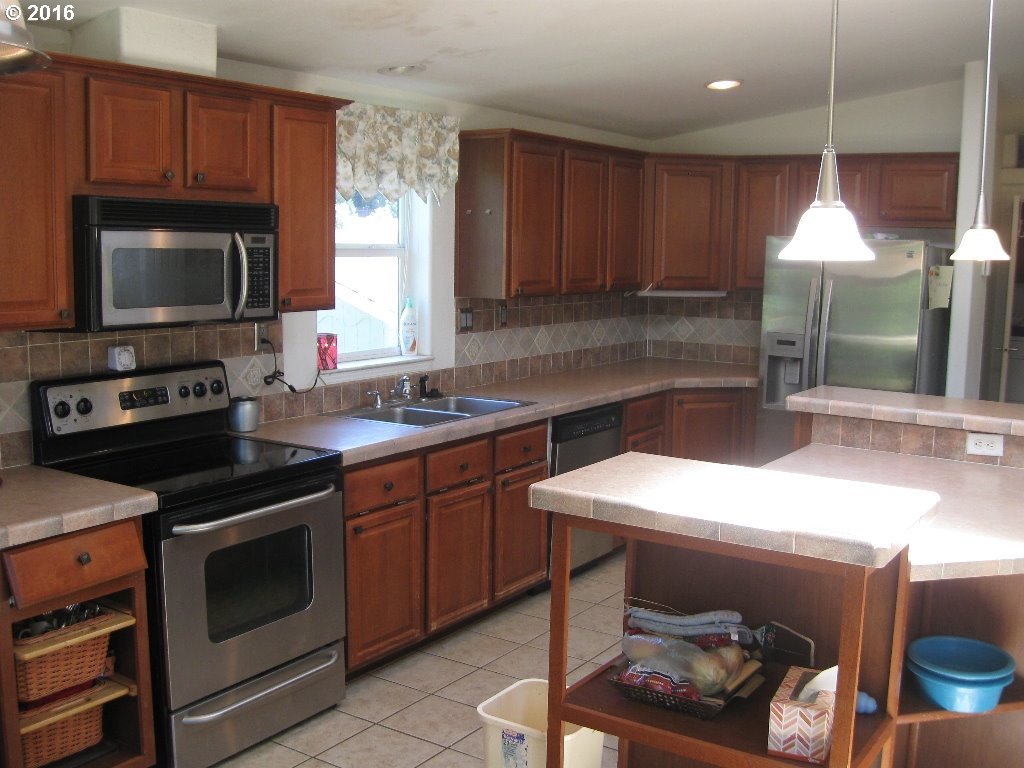 15082 Tyee Road Umpqua, OR 97486 - Photo 14 of 25 Gallery Image 14