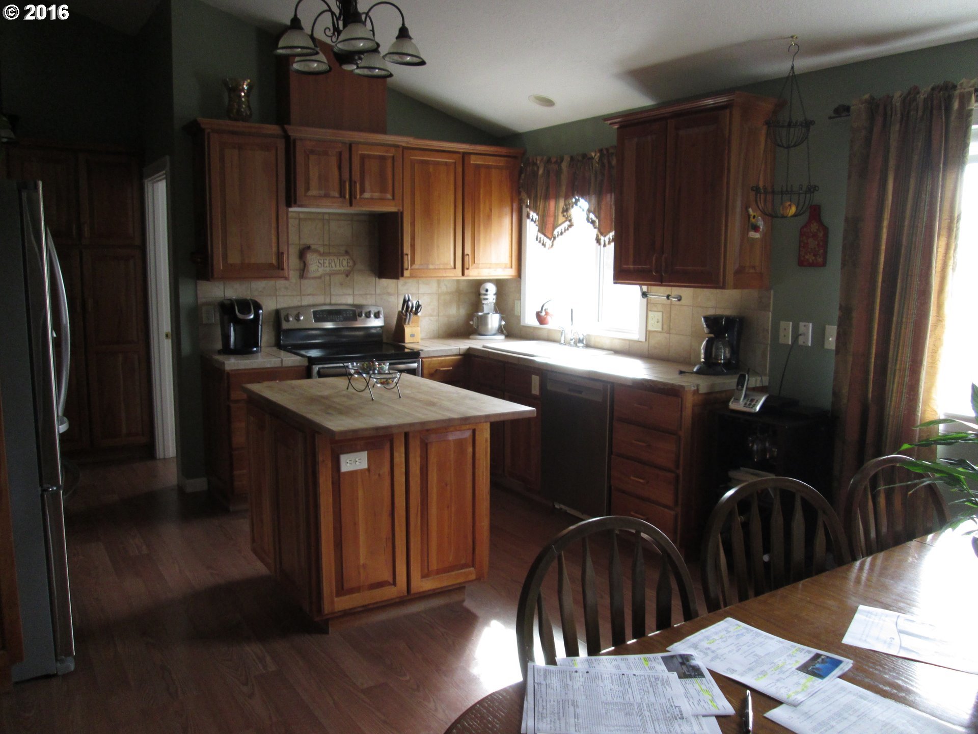 11827 Jones Road Northeast Woodburn, OR 97071 - Photo 11 of 30 Gallery Image 11