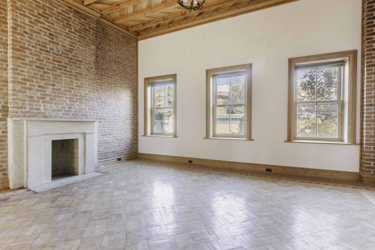 294 West 4th Street Manhattan, NY 10014 - Photo 2 of 9