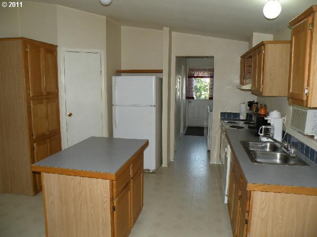 20650 Northeast Sandview Drive Fairview, OR 97024 - Photo 3 of 16