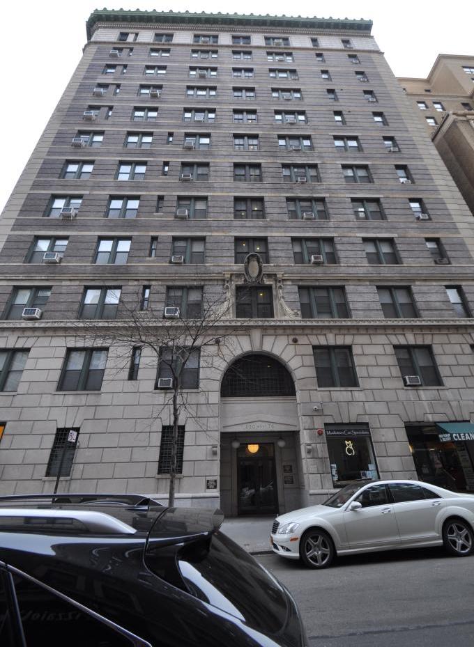 The Astor 235 W 75th St, Manhattan, NY 10023 - Photo 2 of 6