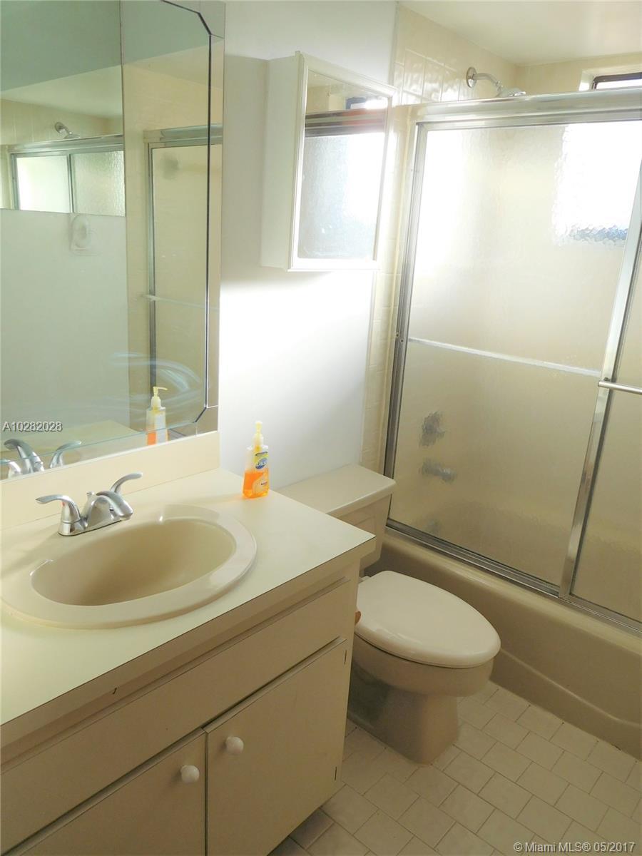 12118 Old Country Road South Wellington, FL 33414 - Photo 20 of 29