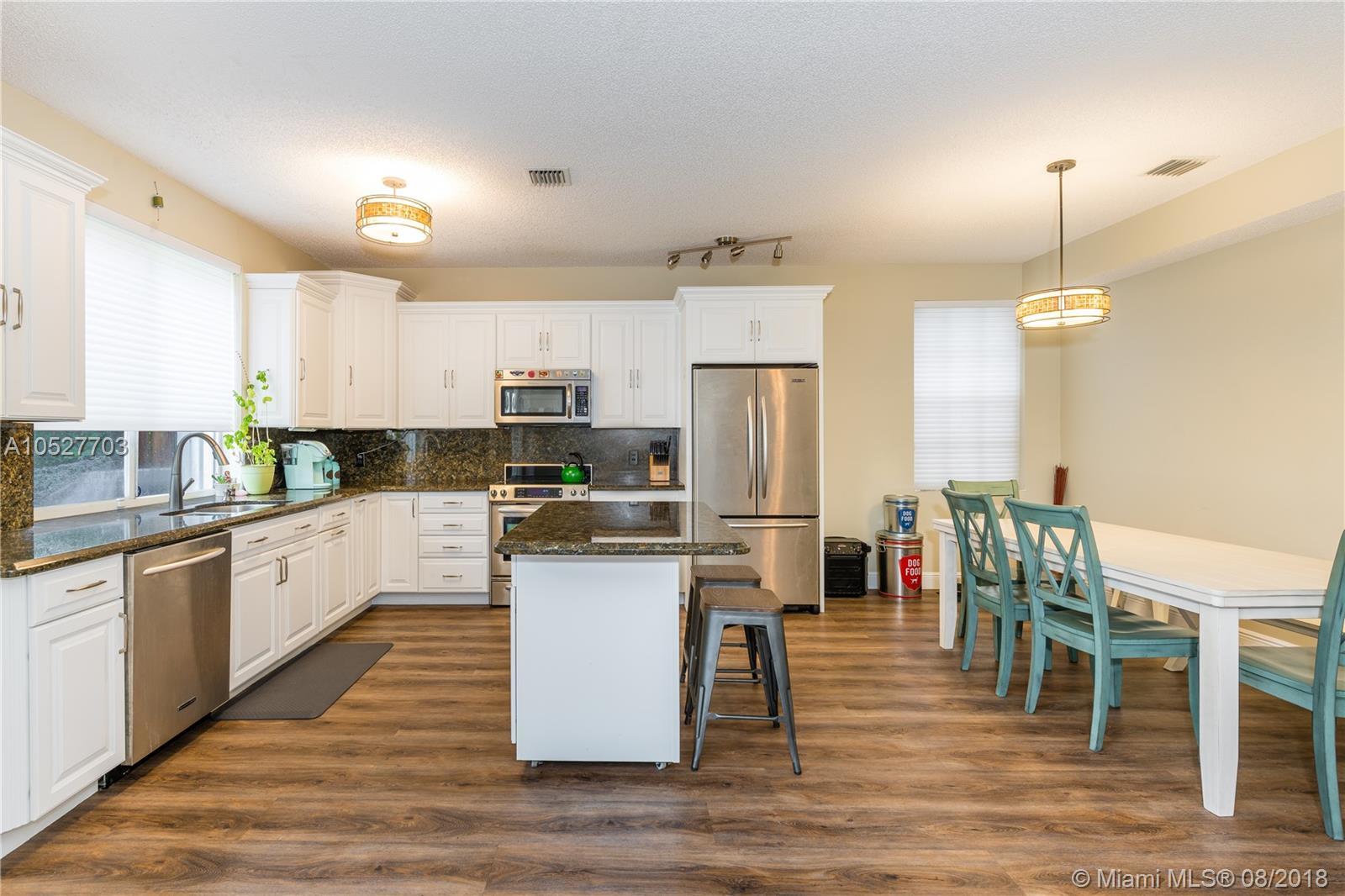 300 Southwest 8th Street, Unit 17 Boca Raton, FL 33432 - Photo 3 of 23 Gallery Image 3