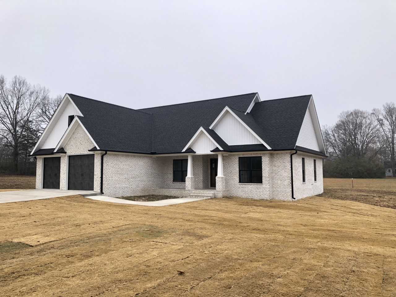 150 Rb Drive Drive Savannah, TN 38372 - Photo 2 of 20