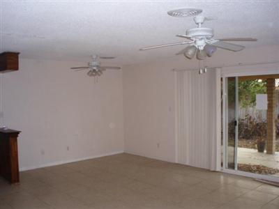 3317 Kapral Way Bakersfield, CA 93309 - Photo 3 of 4