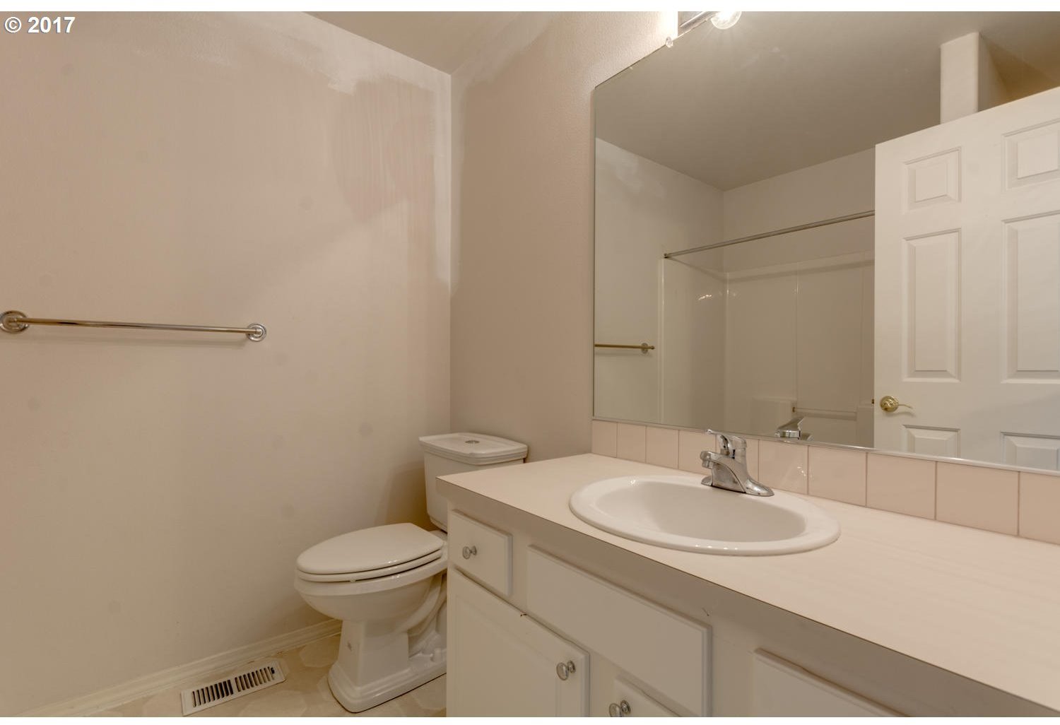 10311 Southwest Denney Road, Unit 1 Beaverton, OR 97008 - Photo 16 of 29 Gallery Image 16