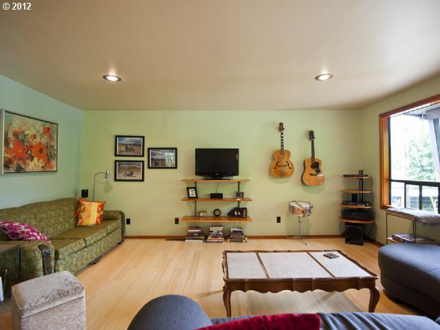 9539 North Decatur Street Portland, OR 97203 - Photo 6 of 16 Gallery Image 6