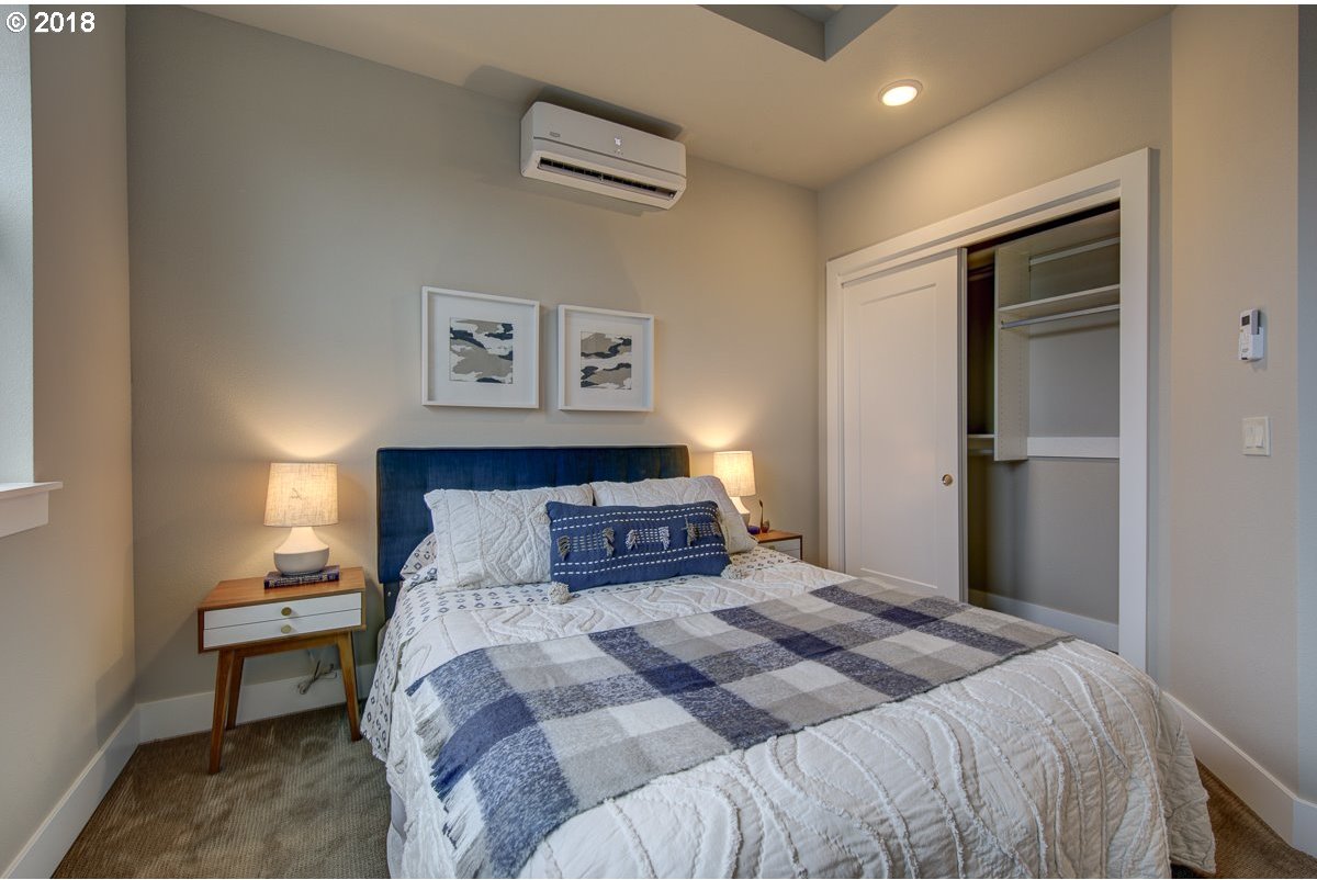 1805 Southeast Madison Street, Unit 304 Portland, OR 97214 - Photo 2 of 22