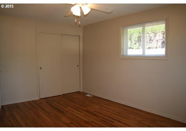 4395 Lone Oak Road Southeast Salem, OR 97302 - Photo 10 of 16 Gallery Image 10