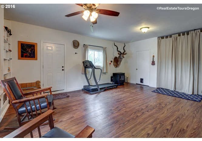 4322 Southwest Dilley Road Forest Grove, OR 97116 - Photo 7 of 32