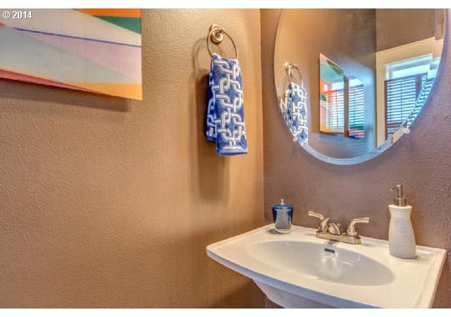 5141 Southwest Shattuck Road Portland, OR 97221 - Photo 6 of 16 Gallery Image 6