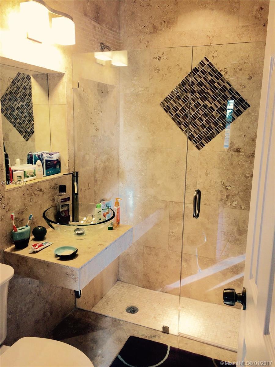 5005 Southwest 112th Avenue Miami, FL 33165 - Photo 3 of 13