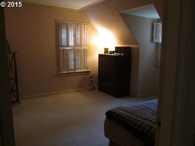 3660 Southwest Scholls Ferry Road Portland, OR 97221 - Photo 7 of 16 Gallery Image 7