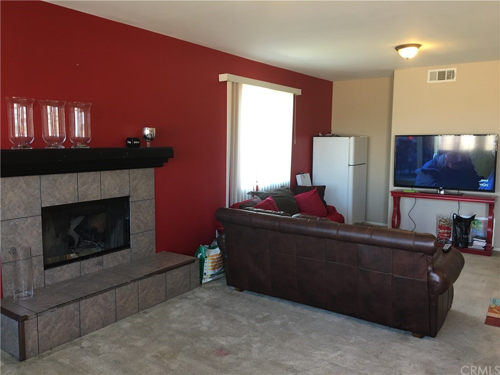 692 Apache Street San Jacinto, CA 92582 - Photo 11 of 36