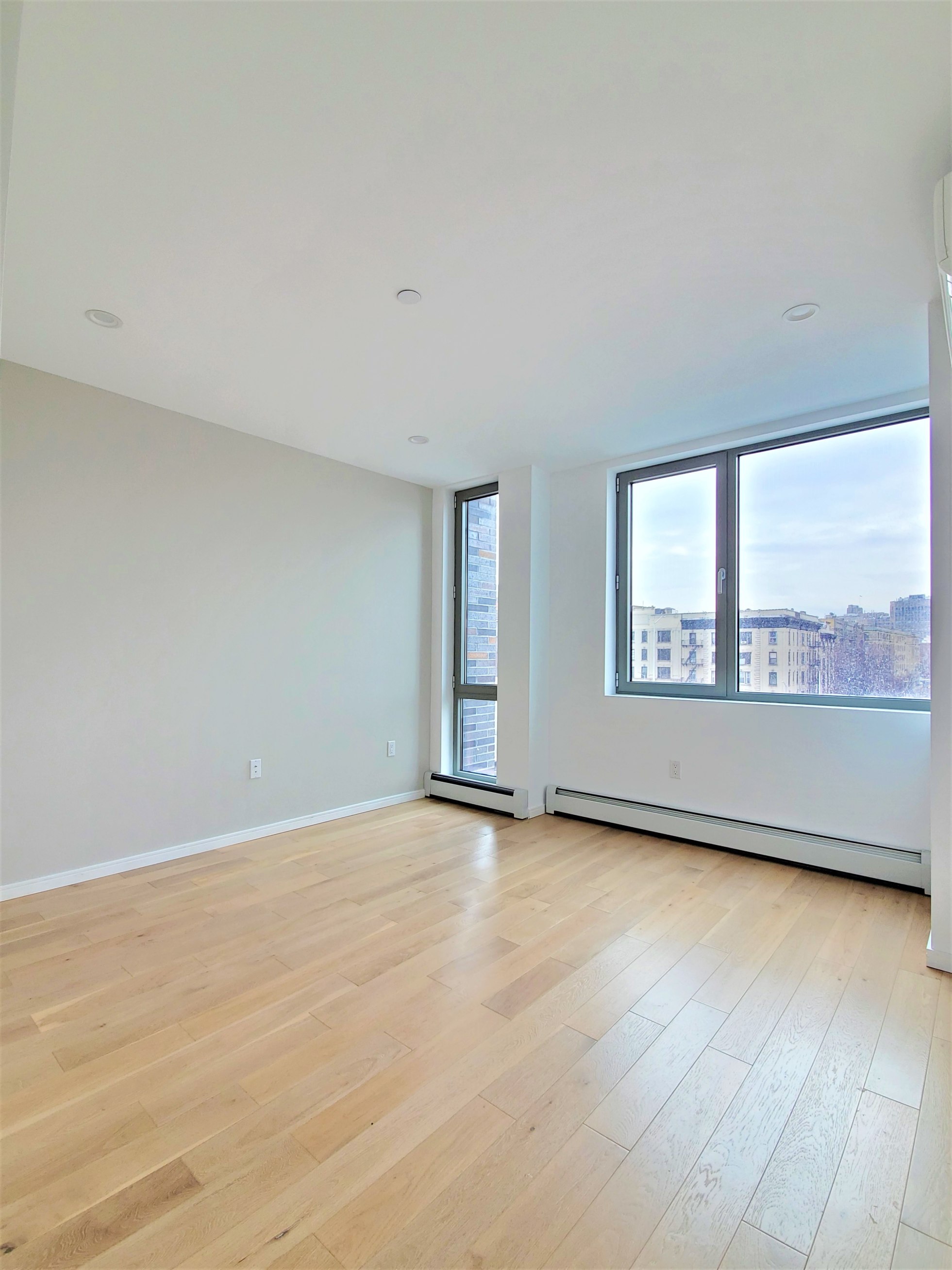 40 Pinehurst Avenue, Unit 4D Manhattan, NY 10033 - Photo 5 of 13