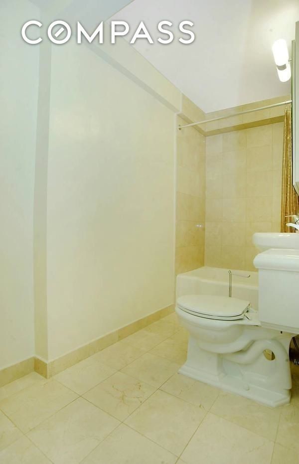 420 East 64th Street, Unit E3A Manhattan, NY 10065 - Photo 4 of 6