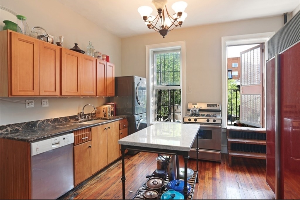 141 Union Street, Unit 2 Brooklyn, NY 11231 - Photo 2 of 4