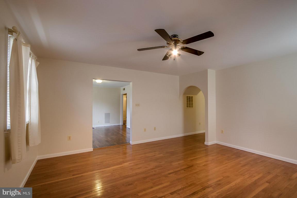734 Farmington Road West Accokeek, MD 20607 - Photo 10 of 27