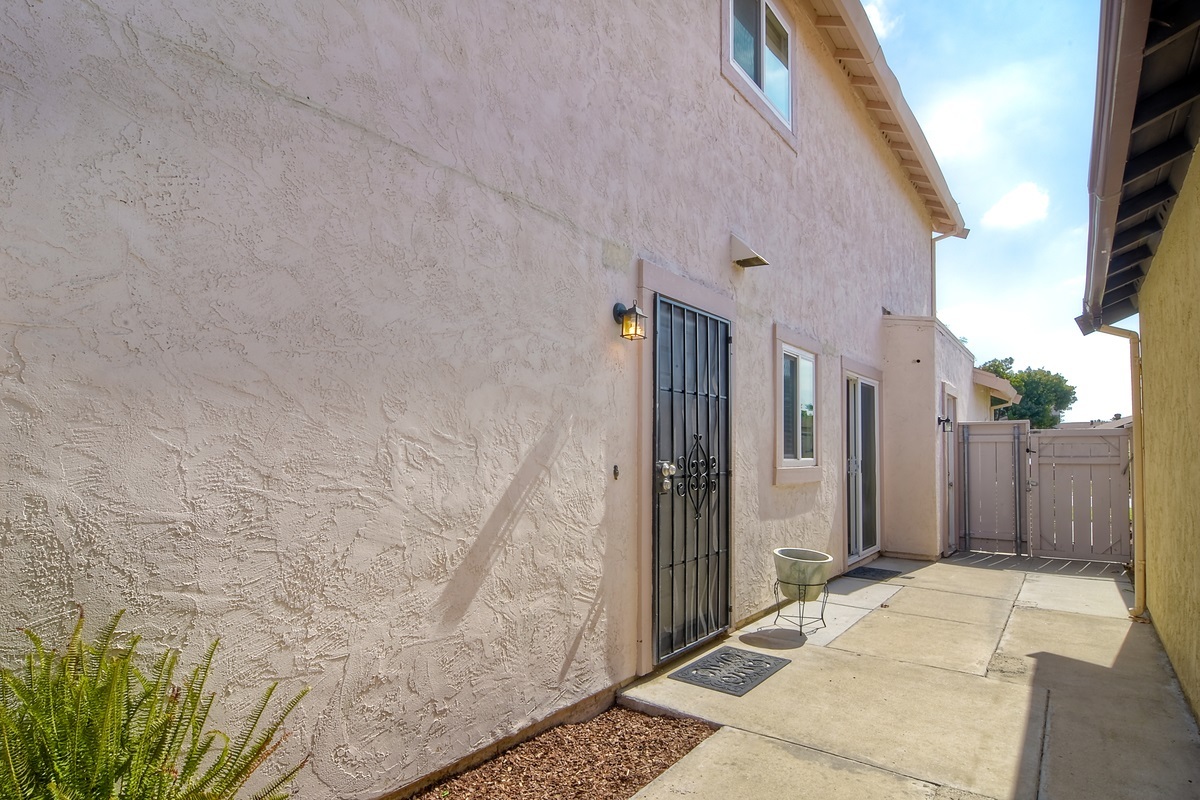 10380 Rochelle Avenue Santee, CA 92071 - Photo 17 of 25 Gallery Image 17