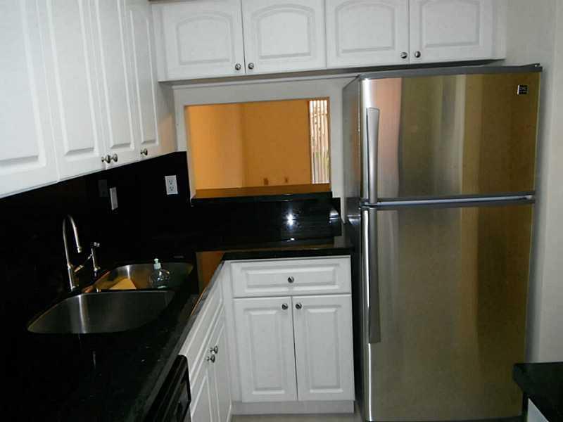 1100 West 35th Street, Unit 27 Hialeah, FL 33012 - Photo 4 of 9