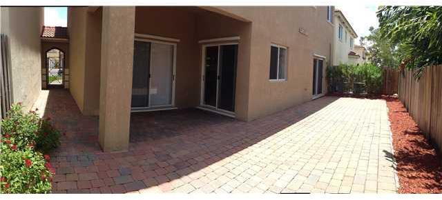 2248 Southwest 147 Path Miami, FL 33185 - Photo 5 of 14 Gallery Image 5