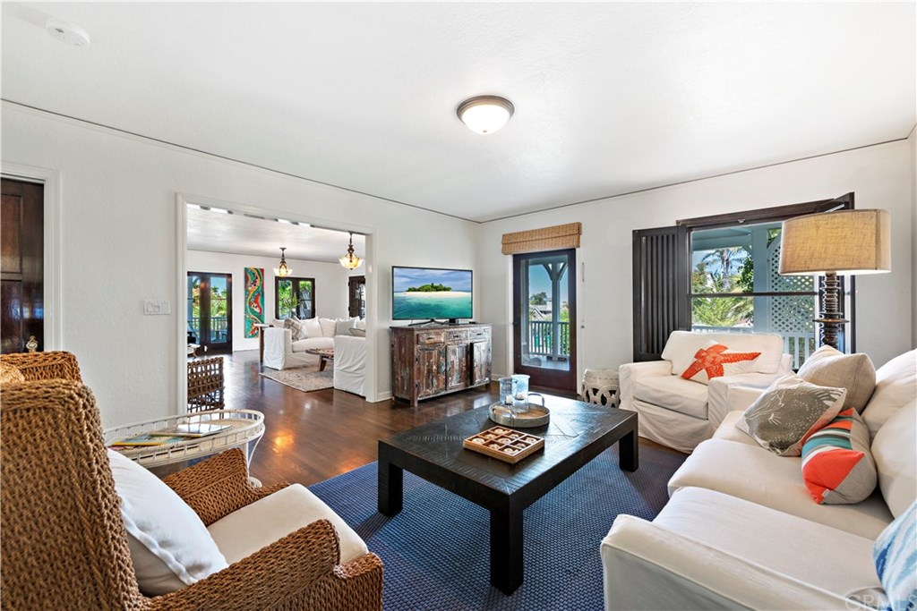 435 Agate Street Laguna Beach, CA 92651 - Photo 7 of 29 Family Room open to porch, Living Room, and Kitchen