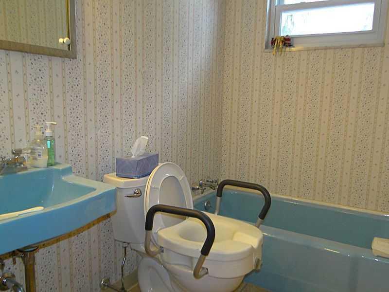 104 Parkedge Road Green Tree, PA 15220 - Photo 13 of 21 Gallery Image 13