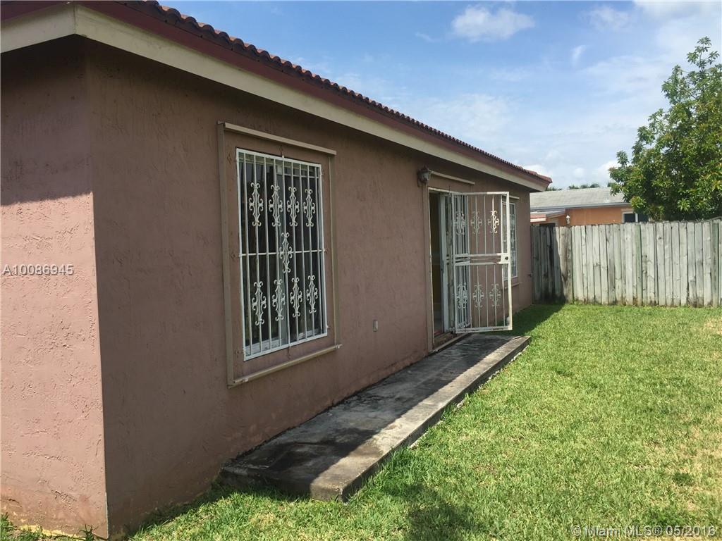 11397 Southwest 185th Terrace Miami, FL 33157 - Photo 2 of 7