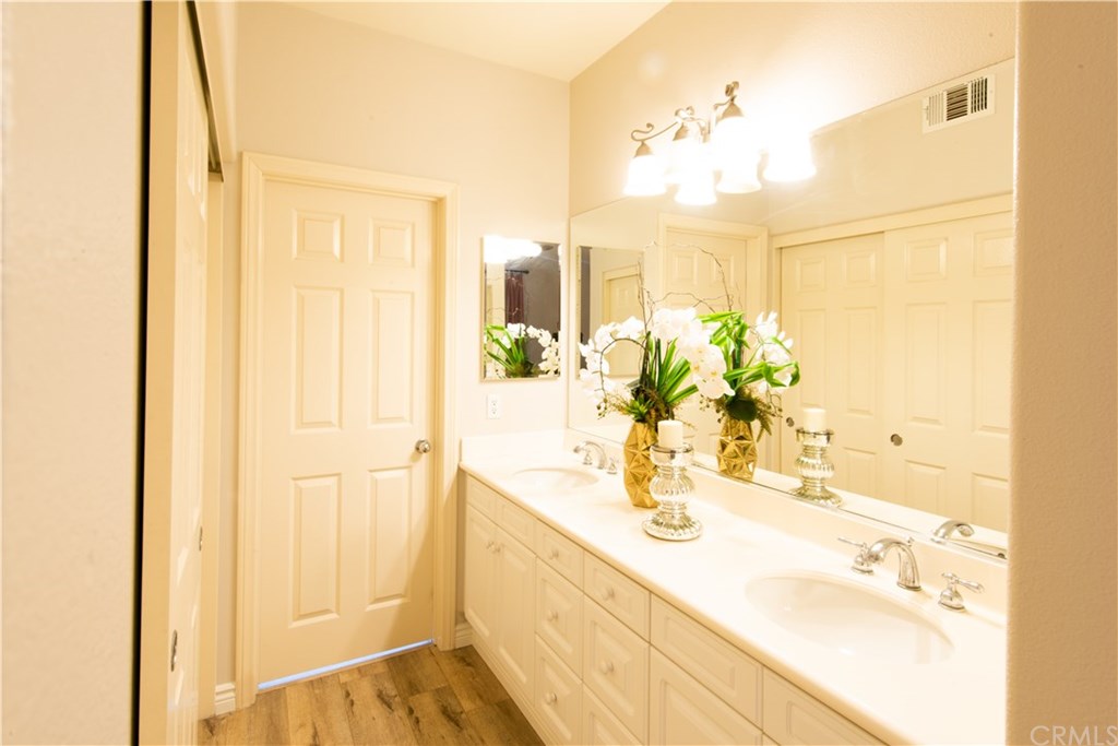 65 Passage Irvine, CA 92603 - Photo 17 of 30