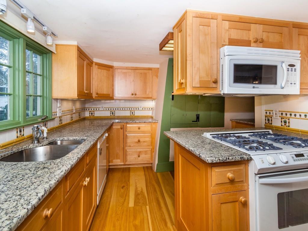 50 Kendall Road Lexington, MA 02421 - Photo 7 of 24