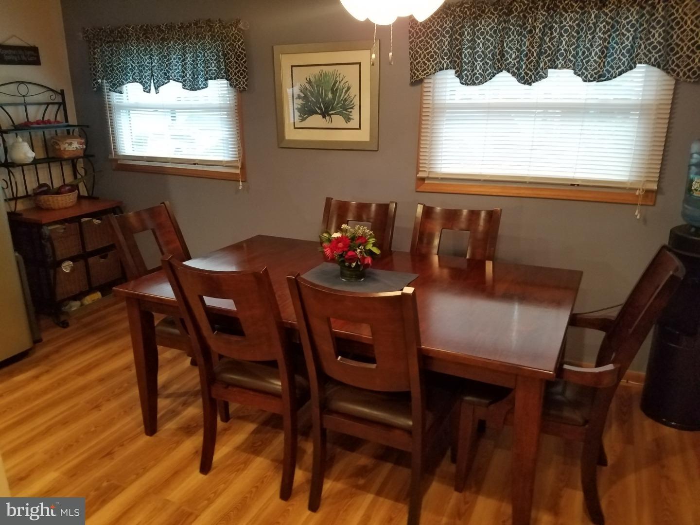 2827 Chase Road Philadelphia, PA 19152 - Photo 11 of 25 Gallery Image 11