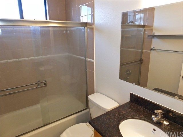 $390,000 | 1449 East 3rd Street, Unit 201, Long Beach, CA 90802