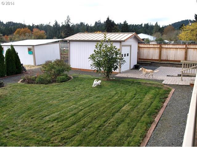 464 Reston Road Tenmile, OR 97481 - Photo 10 of 16