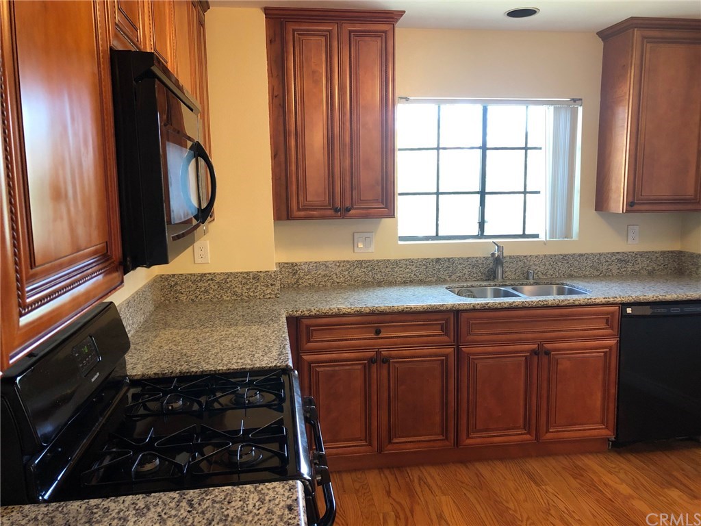 3910 West 182nd Street, Unit 1 Torrance, CA 90504 - Photo 9 of 19